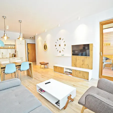 Bursztynowa By Grand Apartment *